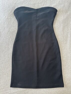 ✨3/$30✨ Forever 21 Strapless Black Bodycon Dress